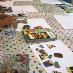 Kreativer Workshop: Kollage aus Zeitungsschnipsel